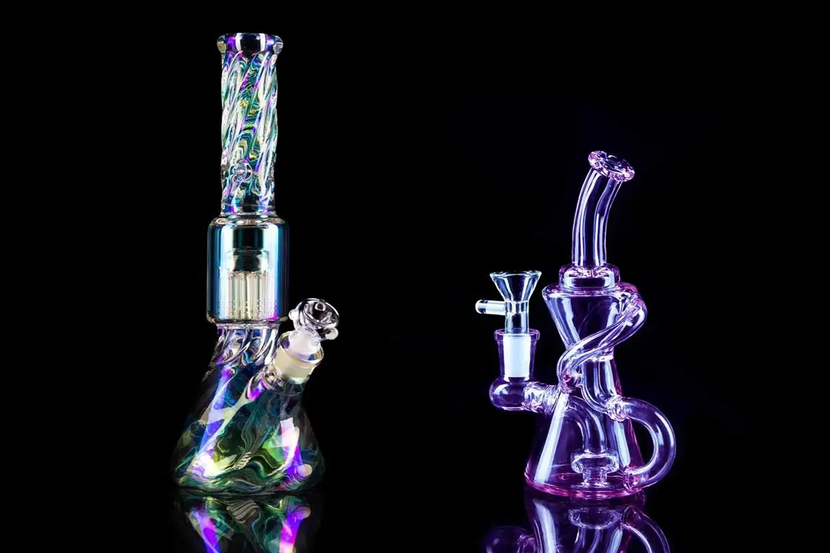 Suur vs väike bong – kumba valida ja miks